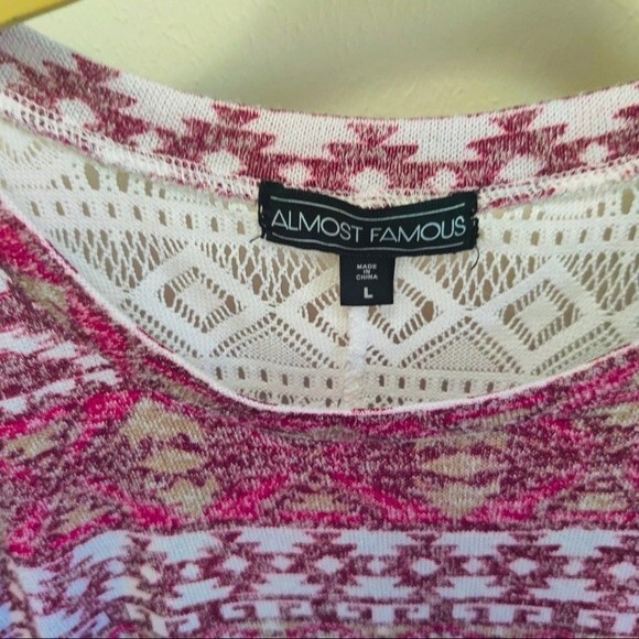 Almost Famous 3/4 Drop Shoulder Sleeve White Lace Shoulders Ruched Side Sz Large - Picture 3 of 9